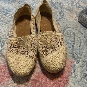 TOMS Women's Lace Crochet Flats - Cream